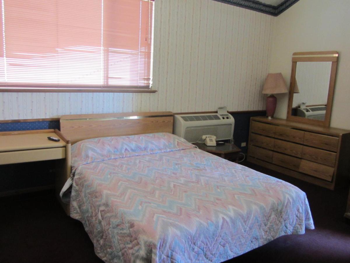 Warrick Plaza Inn Plainview Стая снимка