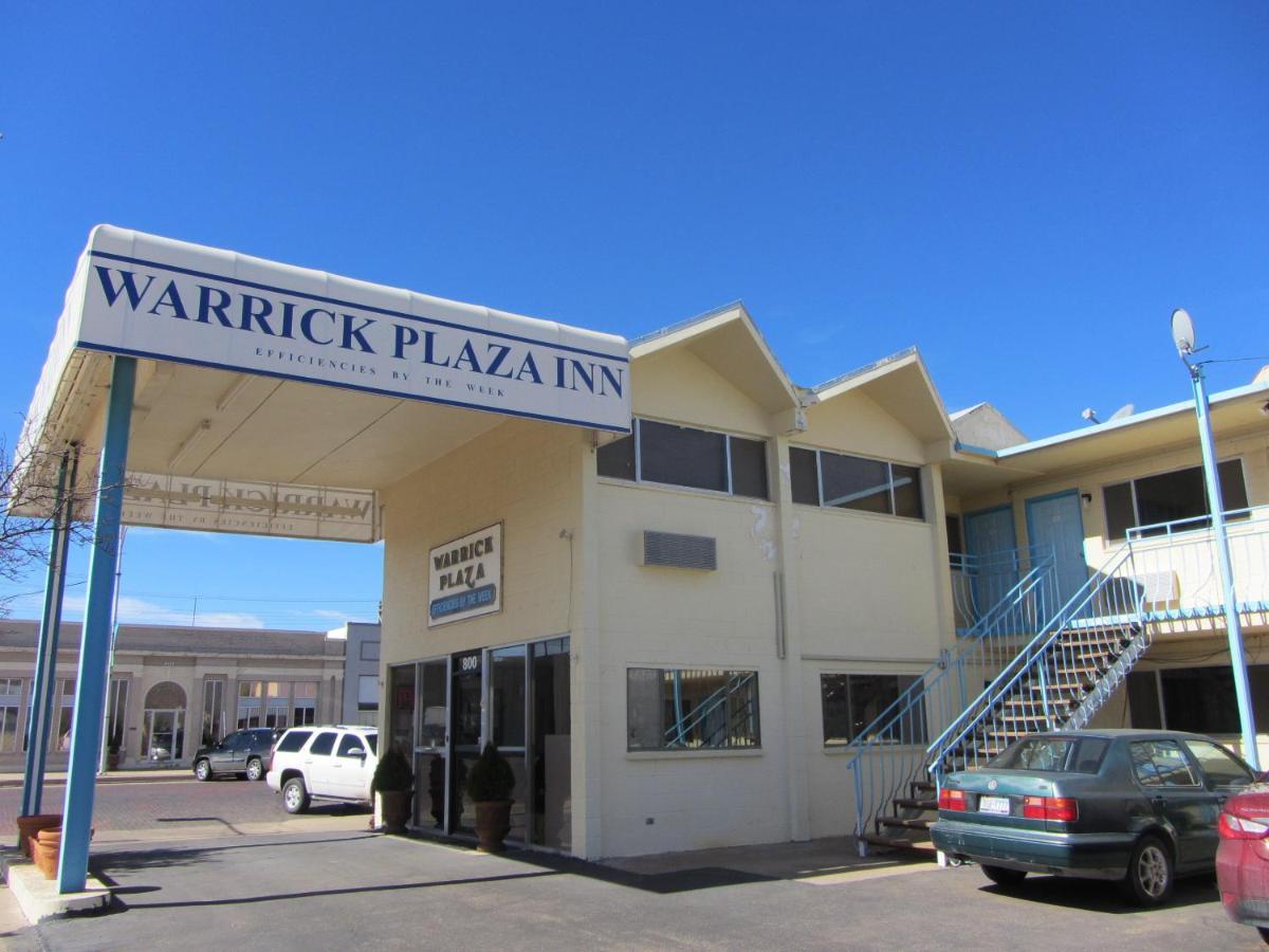 Warrick Plaza Inn Plainview Екстериор снимка