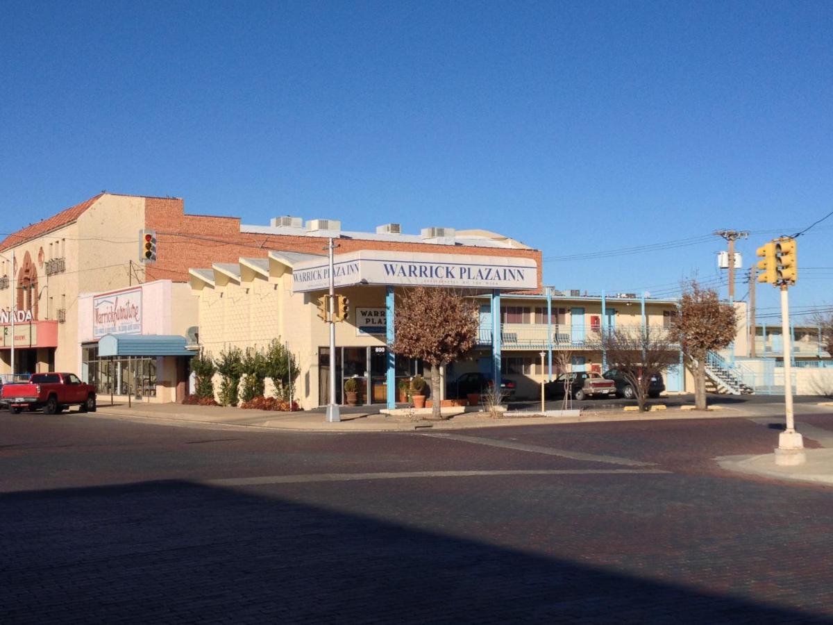 Warrick Plaza Inn Plainview Екстериор снимка